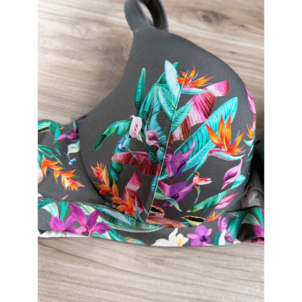 Cacique Wireless Full Coverage Bra 44D Gray Tropical Floral Bird of Paradise - Picture 7 of 7